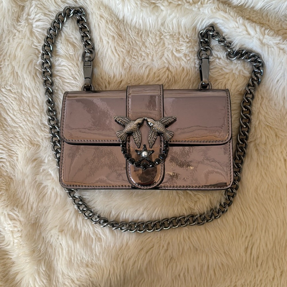 Pinko patent leather crossbody bag in mauve with gunmetal chain